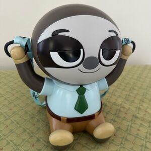 Zootopia 2 “Flash” Popcorn Bucket with Lanyard